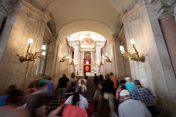 Madrid Royal Palace & Retiro Park Tour with Optional Tapas - Retiro Park: a gentle start at Puerta de la Independencia