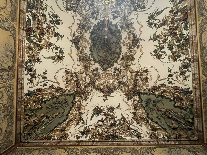 Madrid: Royal Palace tour - semi private or private - From royal routine to Spanish history