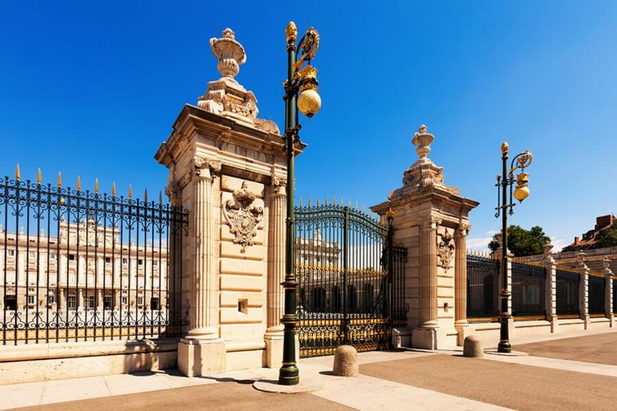 Madrid: Royal Palace VIP Tour with Skip-the-Line Ticket - The rooftop terrace and views over Madrid