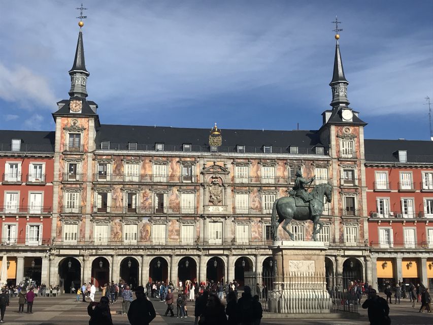 Madrid: Running Sightseeing Tour - Seeing Madrid’s Royal Palace on the run