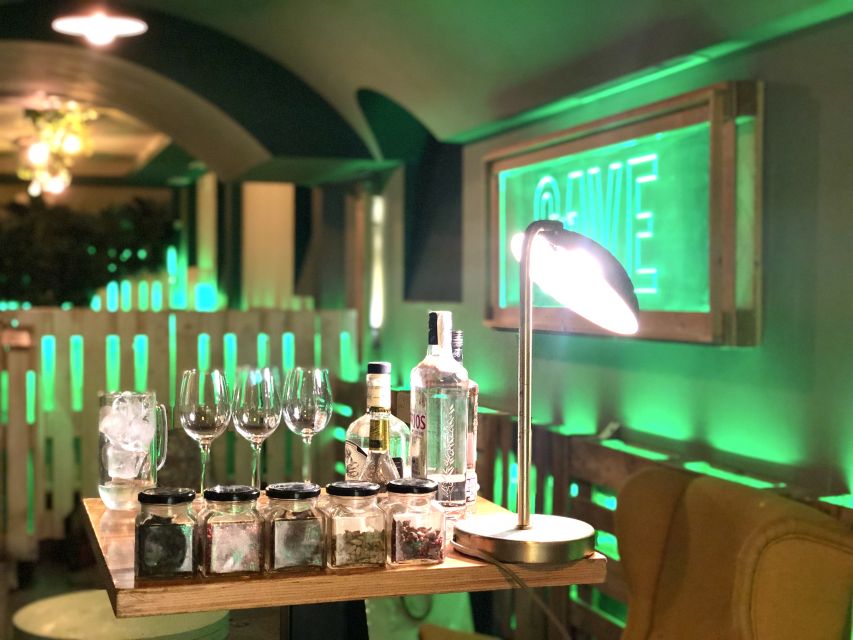 Madrid: San Miguel view Gin and Tonic Workshop with Tapas - Booking details that affect your plans