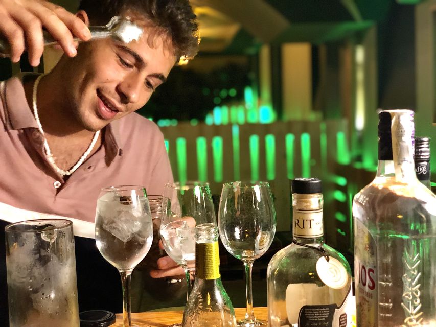 Madrid: San Miguel view Gin and Tonic Workshop with Tapas - Finding El Tinterillo de Malaga