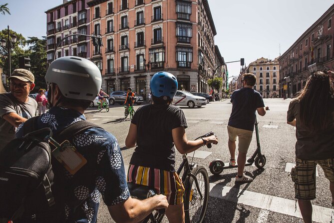 Madrid Sightseeing Electric Bike tour (Small group. Semi private) - What the guides add to the ride