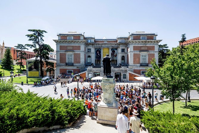 Madrid Sightseeing Tour with Royal Palace Skip the Line Ticket - What Makes the Palace Guide Important
