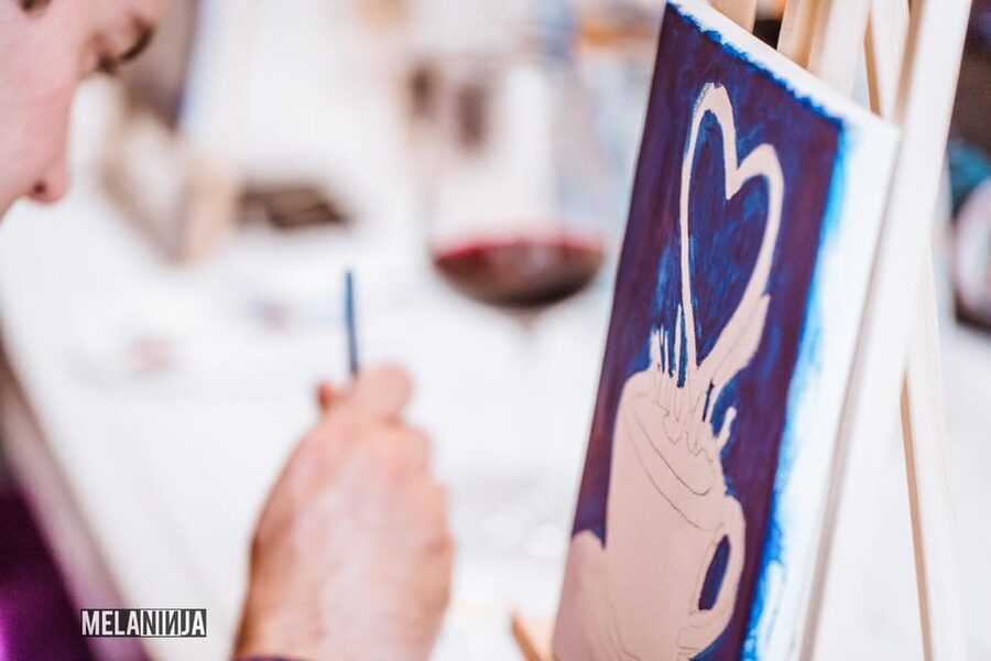 Madrid: Sip&Paint Workshop - Should you book this Madrid Sip and Paint workshop?