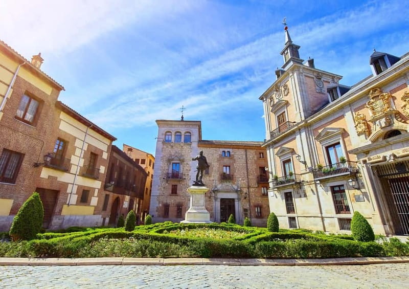 Madrid: Small-group historical walking tour - Plaza de la Villa and Madrid’s older streets