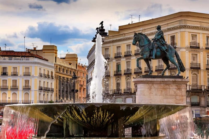 Madrid: Small-group historical walking tour - Puerta del Sol, where Madrid gets its bearings