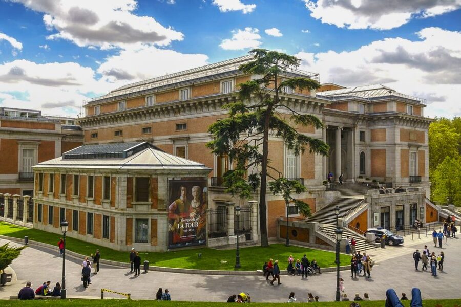 Madrid: Small Group of Prado Museum Tour & Optional Tapas - Following the Spanish masters