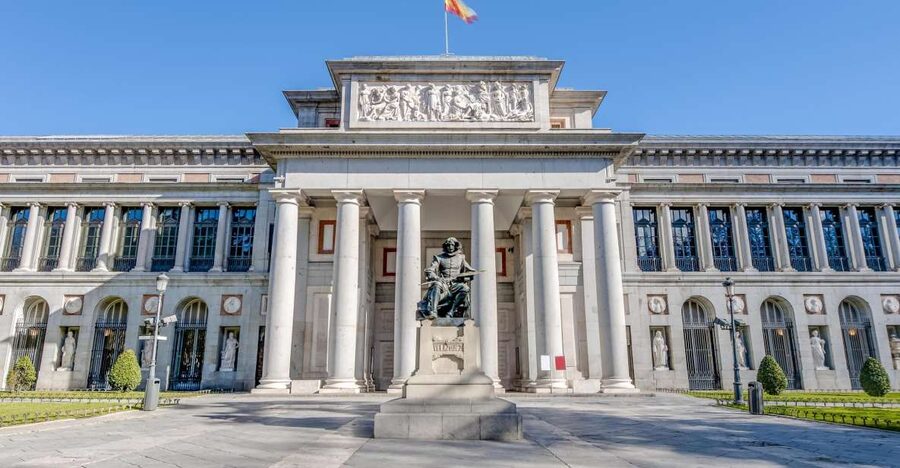 Madrid: Small Group of Prado Museum Tour & Optional Tapas - Meeting the guide near the Goya monument