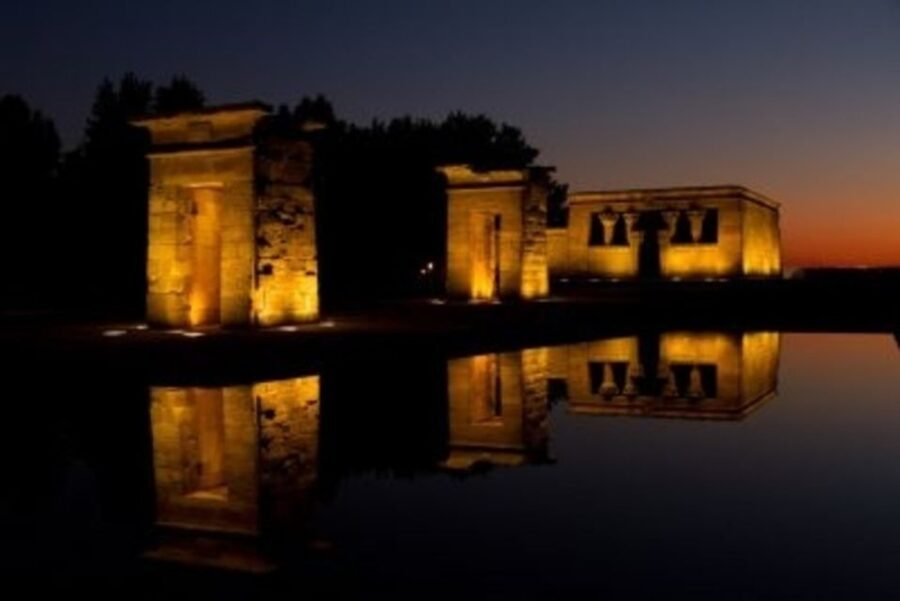 Madrid: Sunset and Night Lights eBike Tour - Starting on Calle Santiago and entering old Madrid