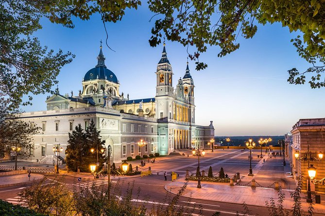 Madrid Sunset Walking Tour with Optional Flamenco Show and Dinner - Starting at Plaza de Isabel II