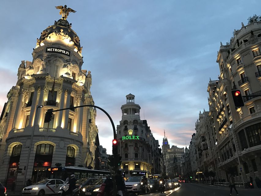 Madrid: Sunset Walking Tour with Optional Flamenco Show - Starting near the Royal Palace and the Austrias district