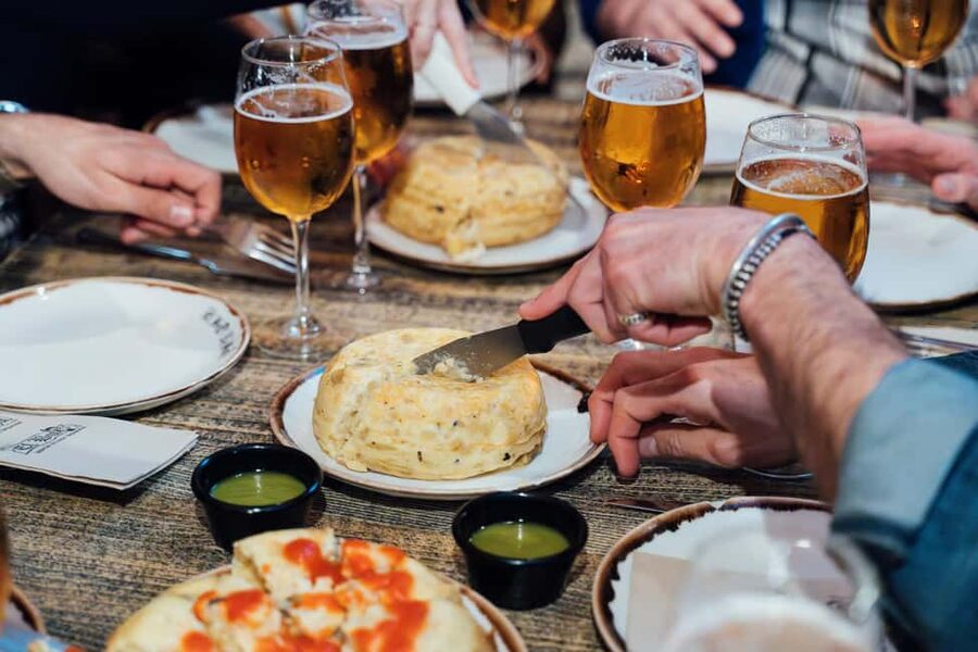 Madrid: Tapas Food Tour with Drinks and Food - Why La Latina is the right setting for a tapas tour