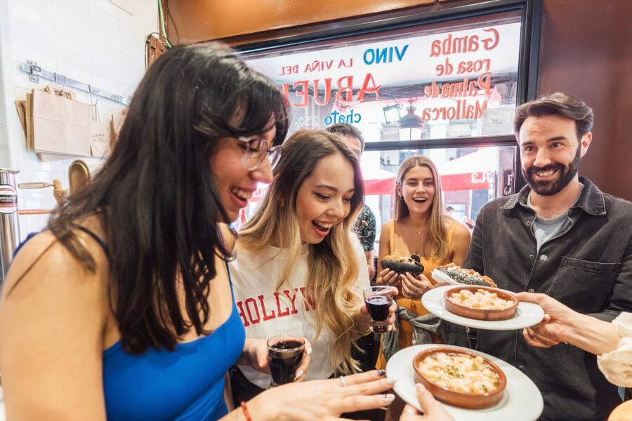 Madrid: Tapas Food Tour with Drinks and Food - Who will get the most from this experience