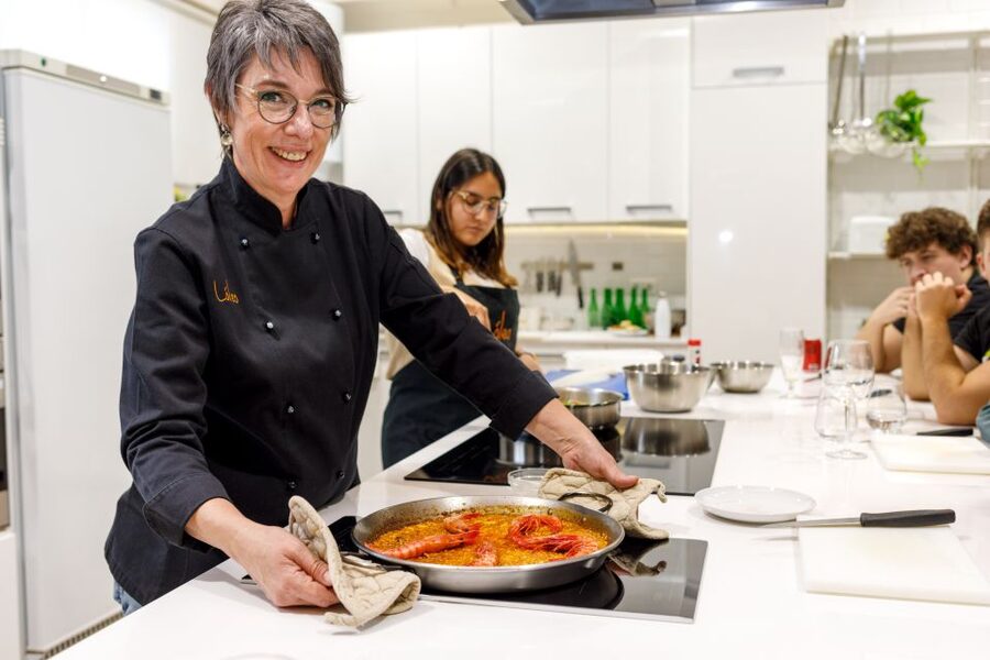 Madrid: Tapas & Paella Cooking Class with Expert Chef - Key points at a glance