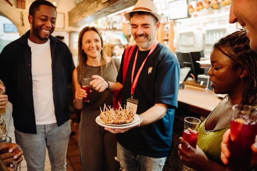 Madrid: Tapas, Taverns & History Tour - The La Latina Express option