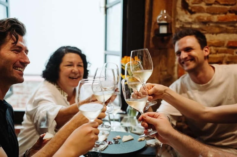 Madrid: Tapas Tour & Authentic Flamenco Experience - Starting at Plaza de Isabel II