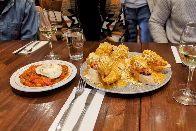Madrid Tapas, Wine and History Tour - The guides shape the experience