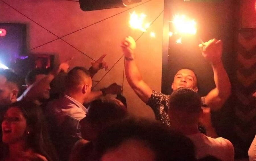 Madrid: Top Pub-Crawl with Drinks and Nightclub Entry - Plaza de Santa Ana and Madrid’s social center