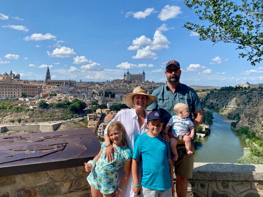 Madrid: Tour Toledo y Segovia, 8 destinos imprescindibles - Puente de Alcántara and Toledo’s Old Center