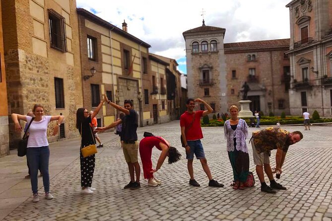 Madrid: Treasure Hunt Experience - Almudena Cathedral and Madrid’s oldest neighborhood