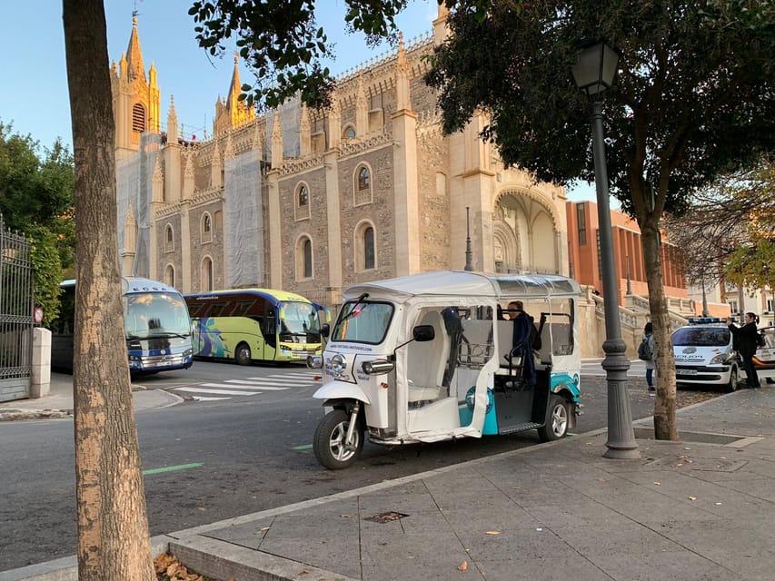 Madrid Tuk Tuk Welcoming Tour - Botín, Cava Baja, and La Latina