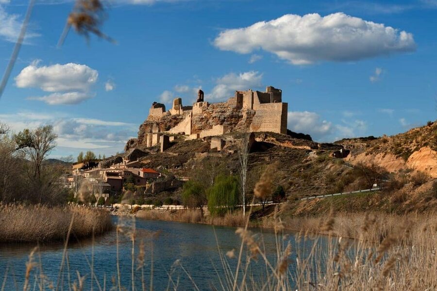 Madrid: Unspoiled Spain for Foodies & Nature ❤️’s - Zorita de los Canes and the castle below the rock