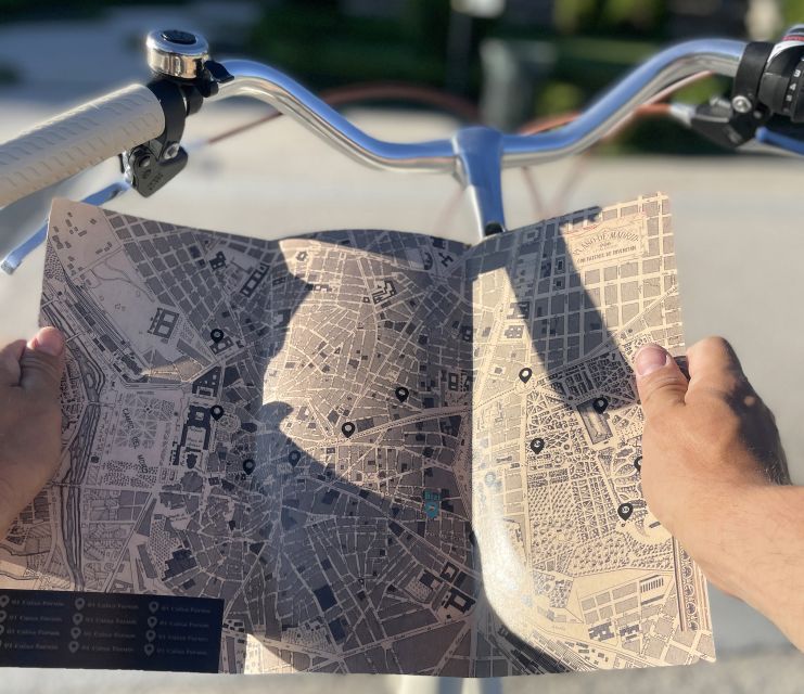 Madrid: Vintage Bike Rental with Tourist Map - Bike equipment and practical comfort