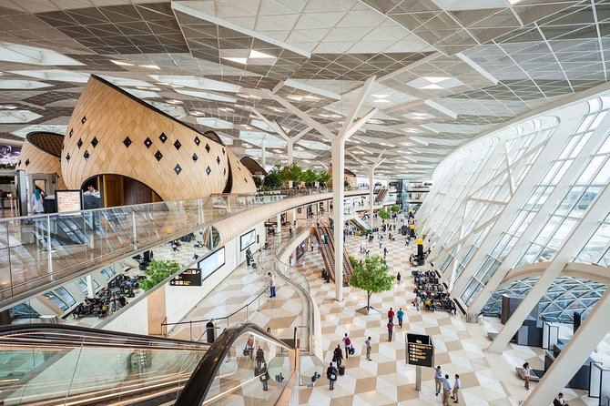 Madrid VIP Private & Secure Airport Transfer - Small comforts that can matter after a flight