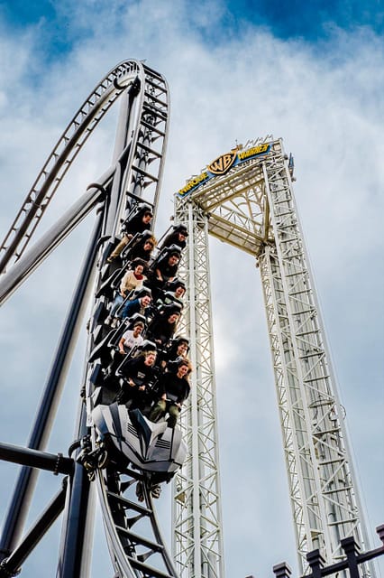 Madrid: Warner Park Entry Ticket - Old West Territory slows the pace
