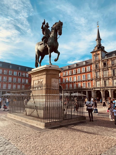 Madrid: Welcome to Madrid Guided Walking Tour in English - Meeting at Opera beside Teatro Real