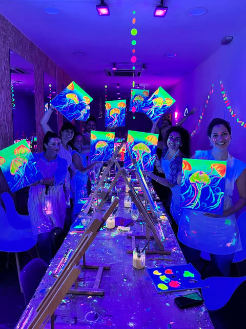 Madrid: Wine Gogh Glow Academy Paint and Sip Classes - Booking flexibility and timing