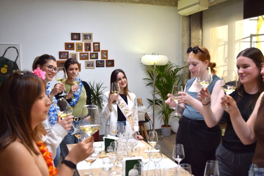 Madrid: Wine Tasting Experience with 4 Spanish Wines - What the sommelier adds to the hour