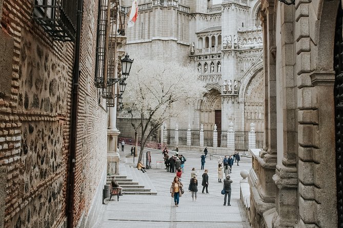 Magical Toledo - Half Day Trip from Madrid with culinary tasting - Plaza de Zocodover and a useful pause