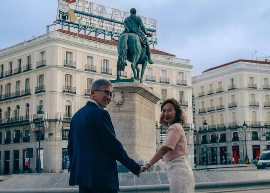 Memorable Photographic Tour of Madrid - How the photography session feels in practice