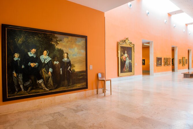 Museo Nacional Thyssen-Bornemisza with Skip the line ticket - Entering the museum and getting oriented
