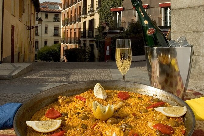 Old Madrid Tapas and Fine Wine Small Group Tour - Narrow Streets and Serious Ibérico