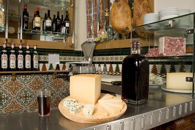 Old Madrid Tapas and Fine Wine Small Group Tour - What the Guide Adds to the Evening
