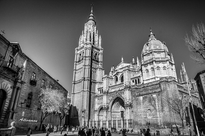 Pack 3 Cultures + Cathedral - The 12 p.m. Start in Toledo’s Old Center