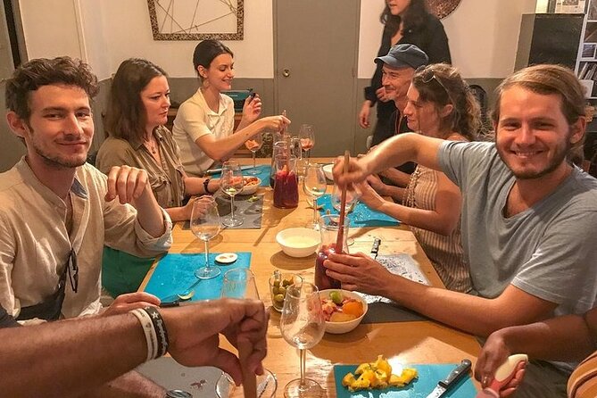 Paella Workshop with Bottomless Sangria in Central Madrid - A central location with one practical drawback