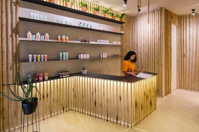 Pamper your feet with foot bath and reflexology massage - Traditional reflexology and foot massage