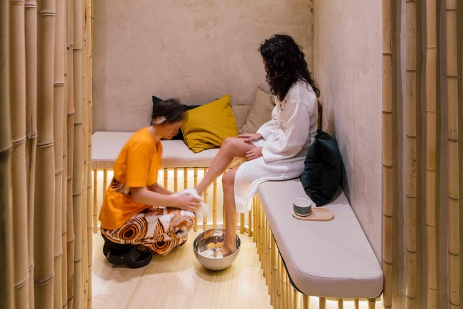 Pamper your feet with foot bath and reflexology massage - The atmosphere at Madrid Day Spa by Nuilea