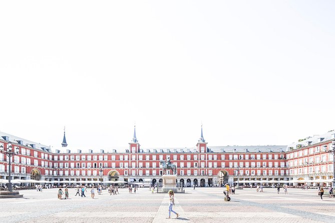Panoramic Madrid Tour and Toledo Half-Day Trip from Madrid - How the bilingual format affects the day