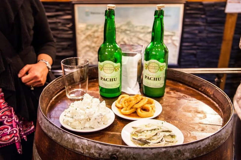 Personalised Traditional Madrid Night Tapas and Drinks Tour - The first bar: the only included food and drink
