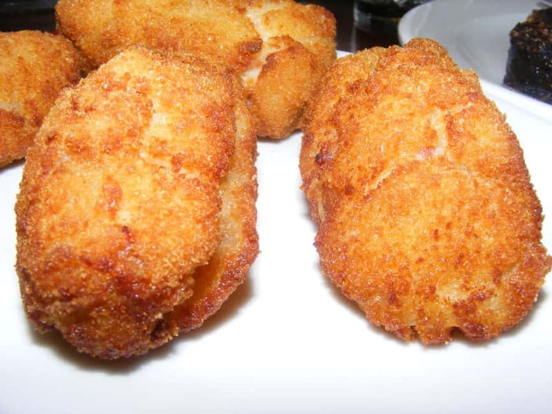 Personalised Traditional Madrid Night Tapas and Drinks Tour - Starting at Plaza de Isabel II