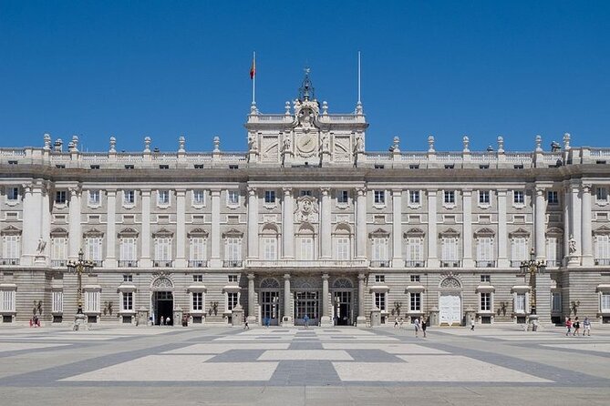 Prado Museum & Royal Palace: Madrid Guided Tour in English - Why this pairing works in Madrid