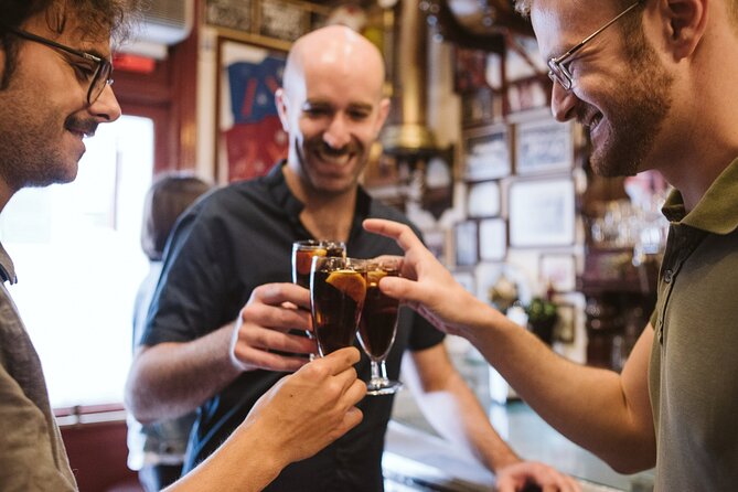 Prado Museum Tour & Lunch at the Oldest Restaurant in the World - Entering Botín before the doors open