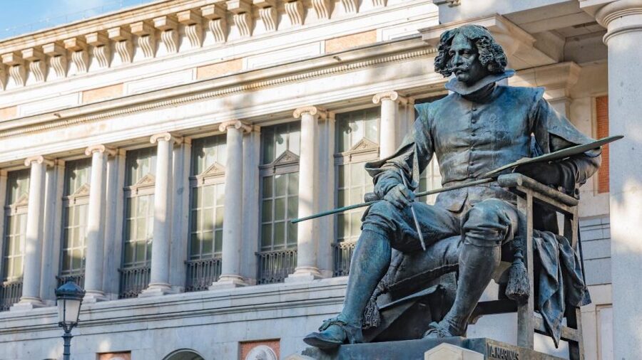 Prado Museum VIP tour with an art Expert, tickets included - The chronological route from the Middle Ages onward
