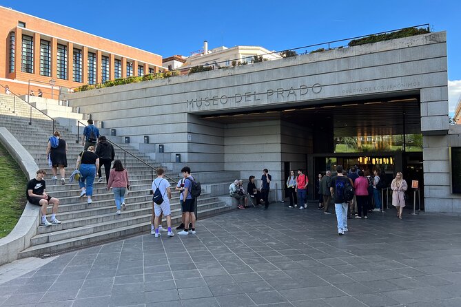 Prado Museum VIP Tour with Drinks & Tapas - From the Prado to Huertas by private vehicle