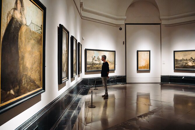 Prado Museum Without the Crowds-Exclusive Guided Pre Opening Tour - Meeting the guide at the Monument to Goya